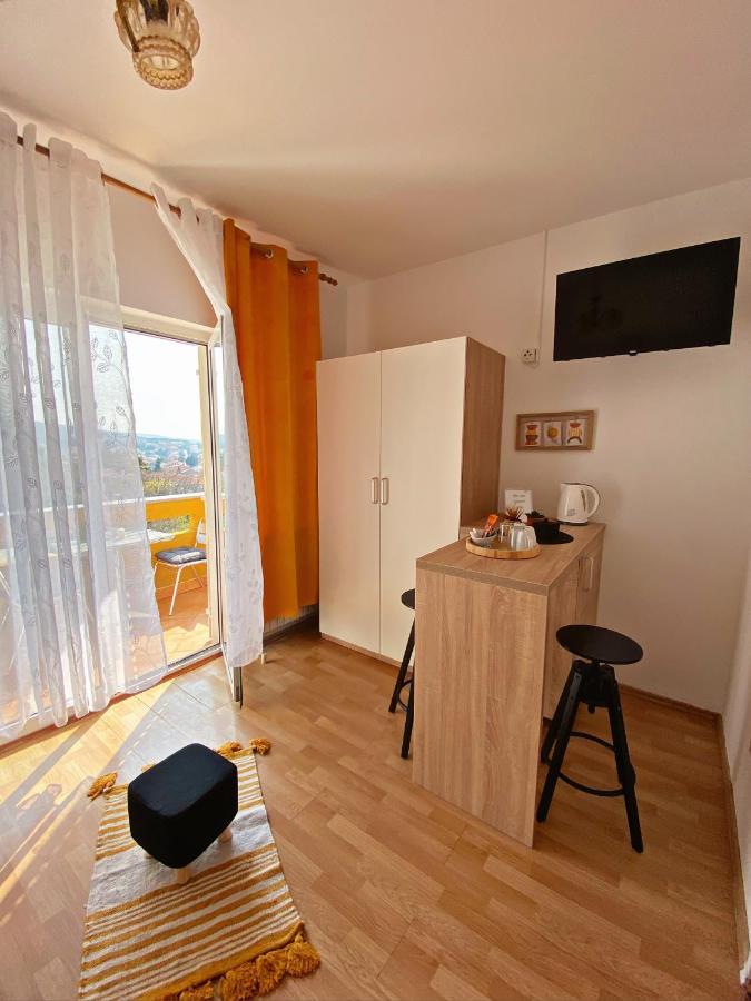 The Manzoni Family 5 Hotel Punat Eksteriør billede
